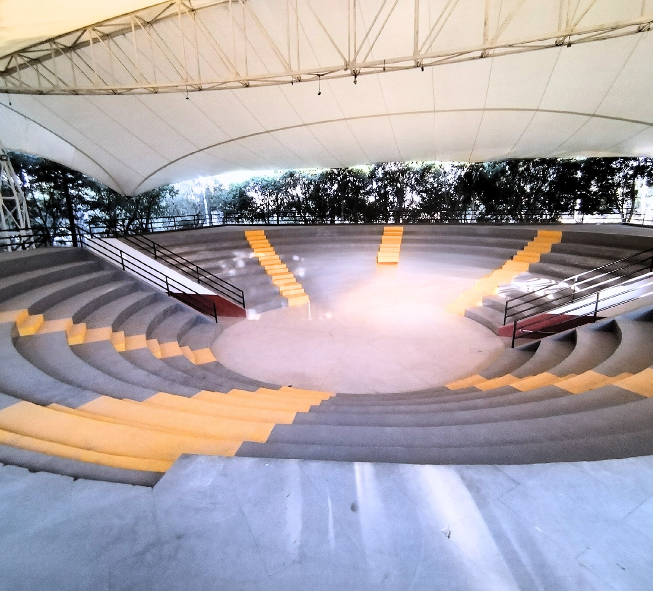Foro al aire libre Casa de Cultura Raúl Anguiano