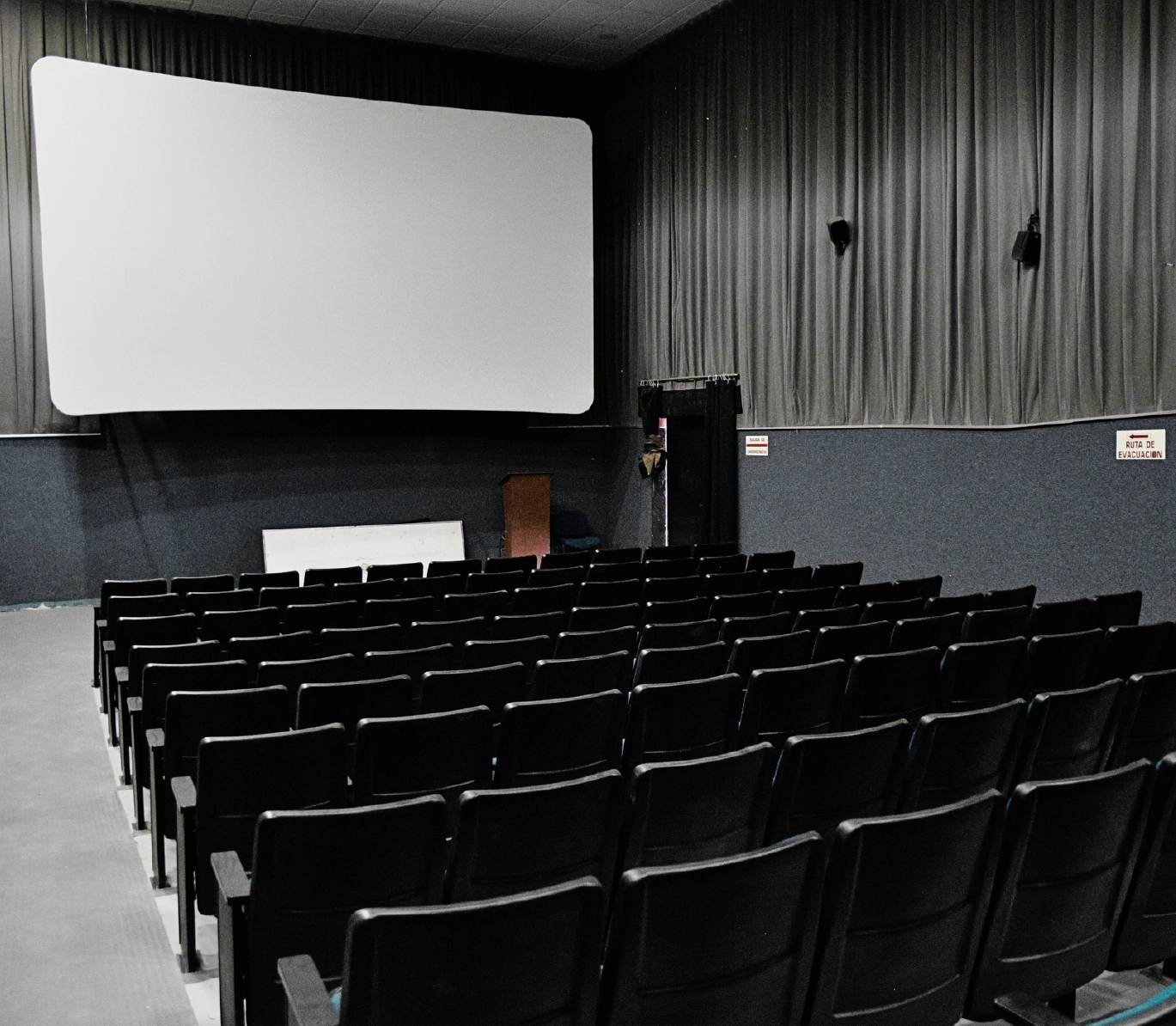 Sala de Cine Casa de Cultura Raúl Anguiano